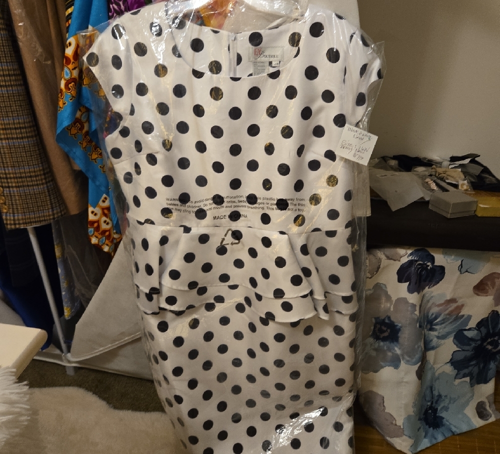 Black and White Sleeveless Sheath Dress for Wedding Guests